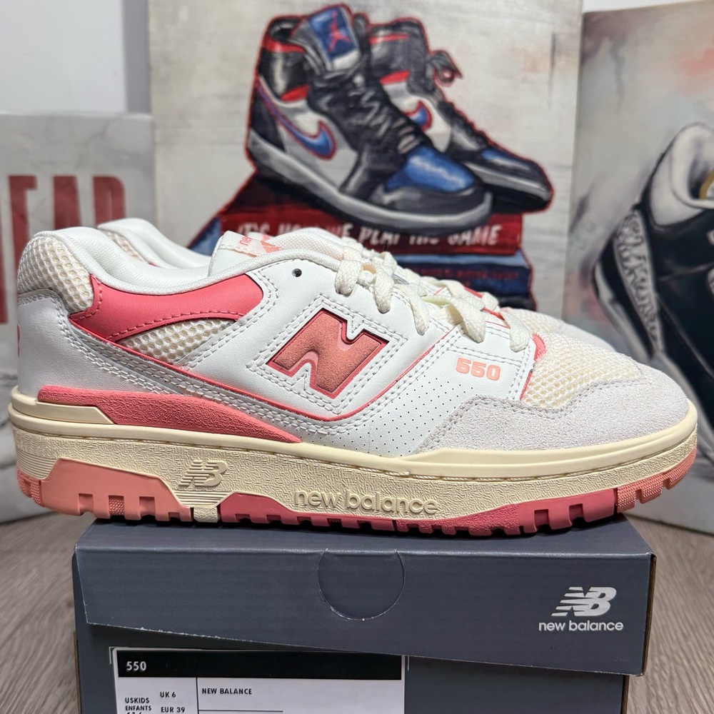 New Balance 550 Desert Pink Sea Salt Shoes GS
5.5Y/7W, 6Y/7.5W, 6.5Y/8W, 7Y/8.5W